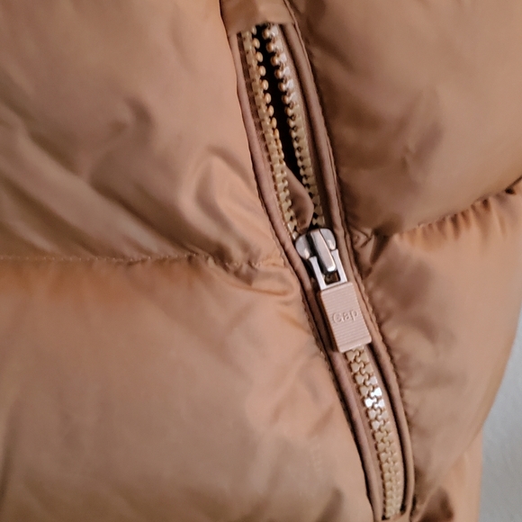 Down Vest, Small, Gap - Picture 2 of 5